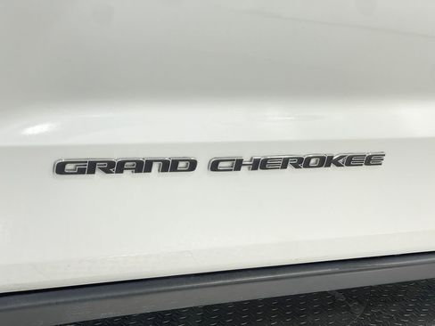 Used 2020 Jeep Grand Cherokee Laredo w/ Quick Order Package 2BN North image 43