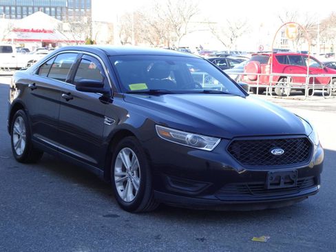 Used 2016 Ford Taurus SEL w/ Equipment Group 201A image 3