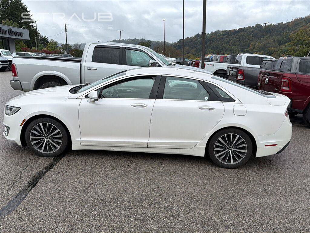 Used 2017 Lincoln MKZ Premiere AWD/4WD image 4