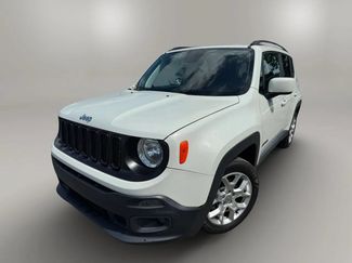 Used 2018 Jeep Renegade Latitude FWD video 1