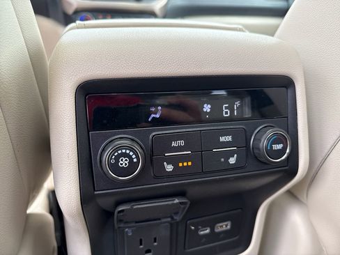 Used 2020 GMC Acadia Denali w/ Technology Package FWD image 47