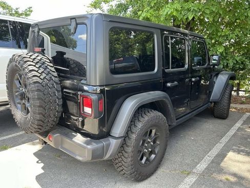 Used 2025 Jeep Wrangler Unlimited Sport AWD/4WD image 7