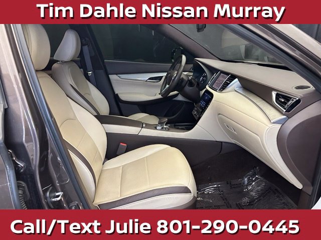 Used 2019 INFINITI QX50 Essential w/ Sensory Package AWD/4WD image 15