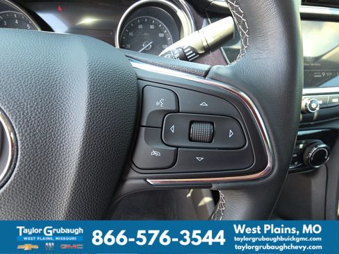 Used 2023 Buick Encore GX Preferred w/ Cold Weather Comfort Package AWD/4WD image 19