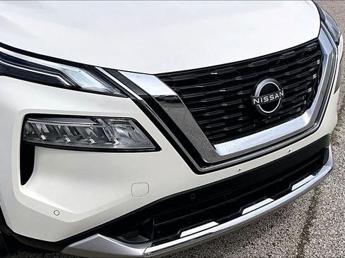 Used 2023 Nissan Rogue Platinum AWD/4WD image 31