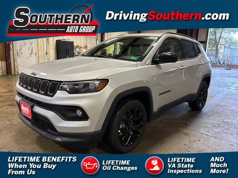 New 2025 Jeep Compass Latitude w/ Sun & Sound Group AWD/4WD image 1