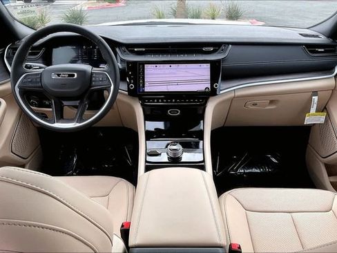 New 2026 Jeep Grand Cherokee Limited w/ Luxury Tech Group II image 4