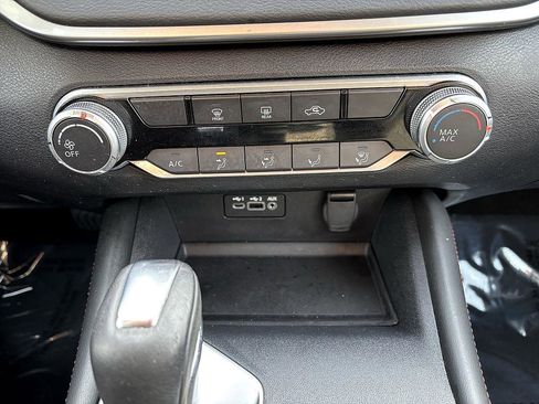 Certified 2022 Nissan Altima 2.5 SR image 20