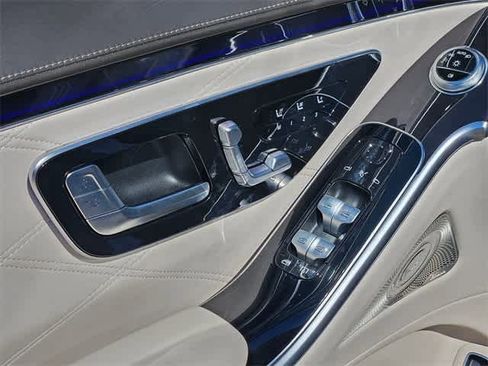 Certified 2024 Mercedes-Benz Maybach S 580 4MATIC image 17