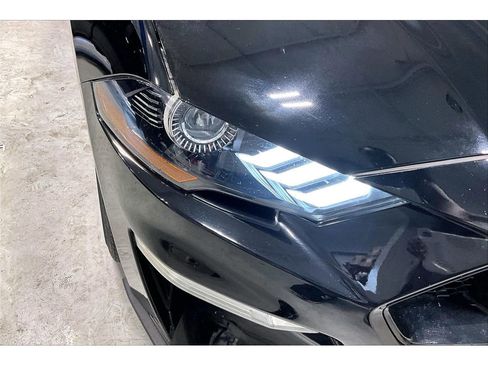 Used 2019 Ford Mustang GT Premium w/ Equipment Group 401A RWD image 29