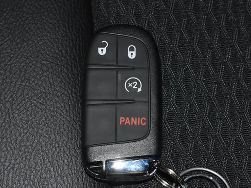 New 2026 Jeep Compass Latitude image 19