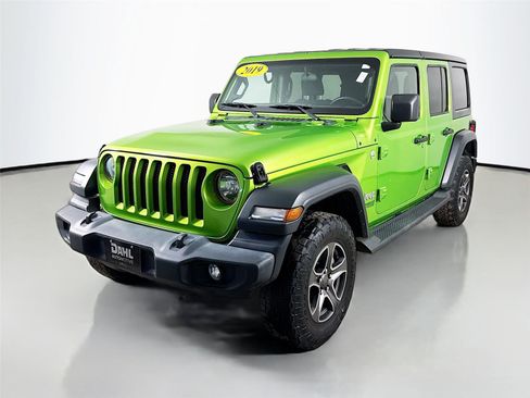 Used 2019 Jeep Wrangler Unlimited Sport S image 3