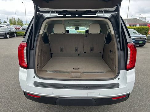 Used 2024 GMC Yukon XL Denali w/ Advanced Technology Package AWD/4WD image 22