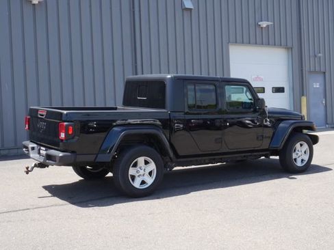 Used 2022 Jeep Gladiator Sport AWD/4WD image 10