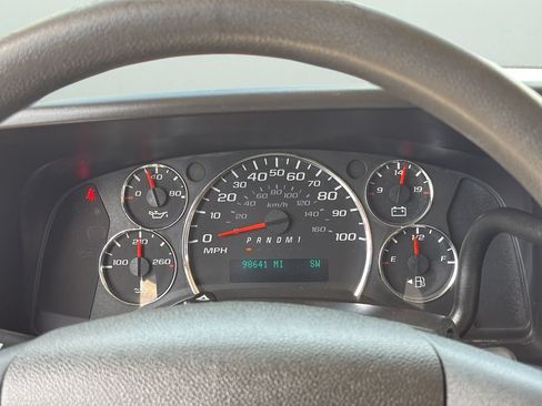 Used 2018 Chevrolet Express 3500 LT w/ LT Preferred Equipment Group RWD image 13
