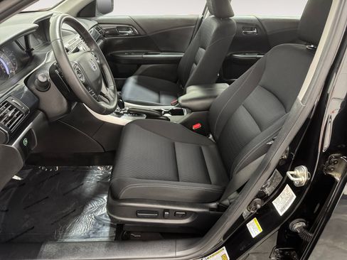 Used 2015 Honda Accord Sport image 11