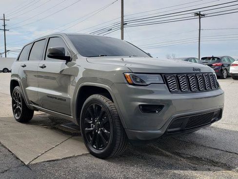 Used 2021 Jeep Grand Cherokee Laredo X image 8