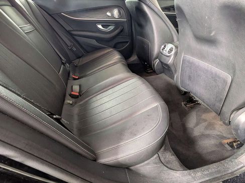 Used 2018 Mercedes-Benz E 300 image 32