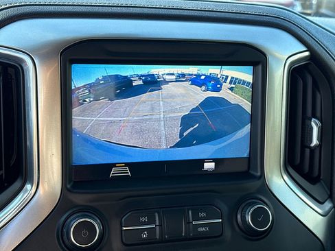 Used 2020 Chevrolet Silverado 1500 LT w/ Texas Edition image 22