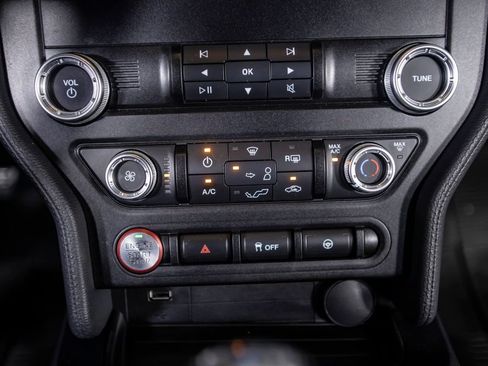 Used 2020 Ford Mustang GT w/ Black Accent Package RWD image 33
