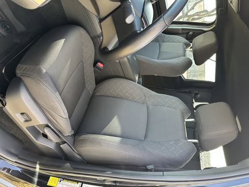 Used 2025 Toyota Tacoma SR5 image 19