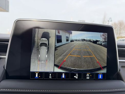 Certified 2023 GMC Yukon SLT w/ SLT Premium Package image 24