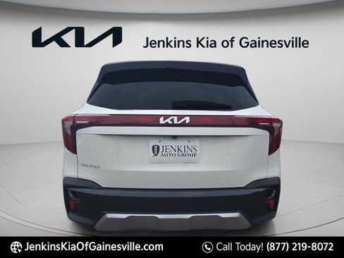 New 2026 Kia Seltos S image 7