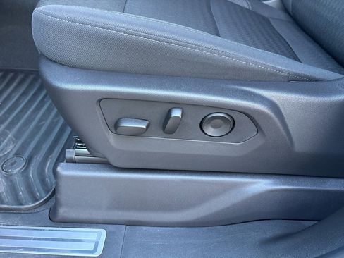 Used 2025 GMC Sierra 1500 Elevation image 16