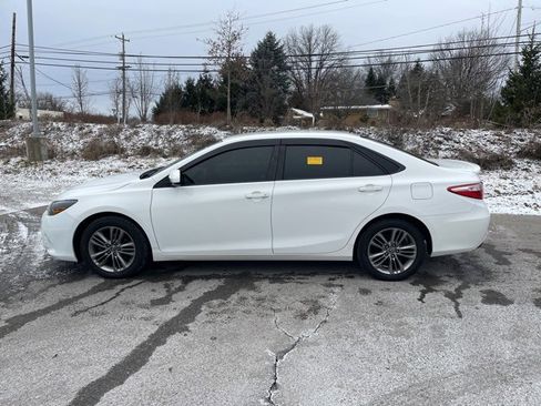 Used 2016 Toyota Camry SE image 13