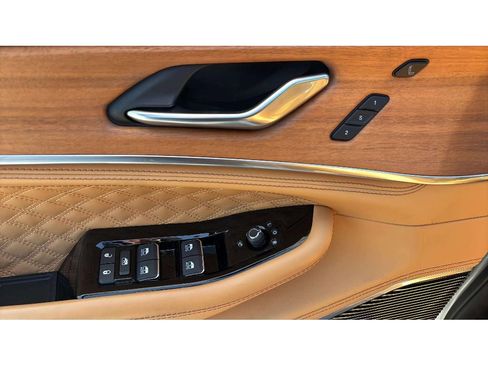 Used 2024 Jeep Grand Cherokee L Summit image 21