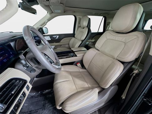 Used 2024 Lincoln Navigator L Reserve AWD/4WD image 11