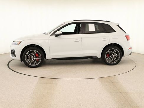 Certified 2025 Audi Q5 e Premium Plus w/ Premium Plus Package image 2