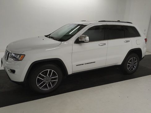 Used 2020 Jeep Grand Cherokee Limited AWD/4WD image 2
