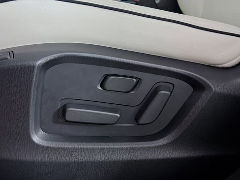 New 2025 MAZDA CX-5 AWD 2.5 S w/ Premium Plus Pkg image 4