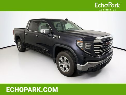 Used 2025 GMC Sierra 1500 SLT AWD/4WD image 1