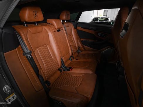 Used 2021 Lamborghini Urus image 43