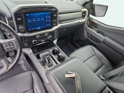 Used 2022 Ford F150 Lariat w/ Trailer Tow Package image 14