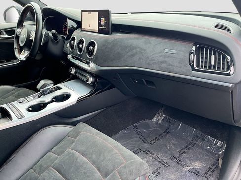 Used 2023 Kia Stinger GT2 image 29