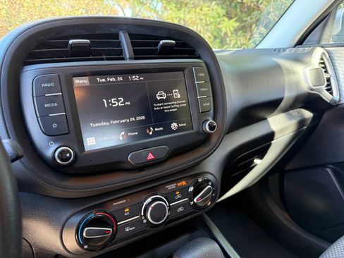 Used 2024 Kia Soul LX w/ Option Group 015 image 39