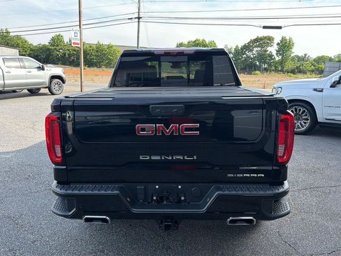Used 2023 GMC Sierra 1500 Denali w/ Denali Reserve Package AWD/4WD image 13