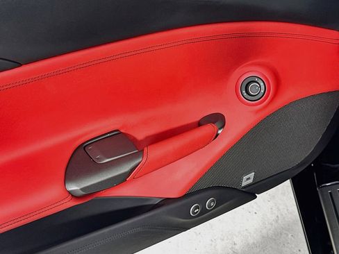 Used 2016 Ferrari 488 GTB RWD image 13