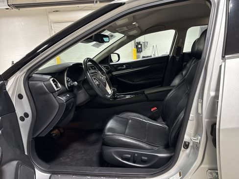 Used 2020 Nissan Maxima 3.5 SV w/ Floor Mat Group FWD image 20
