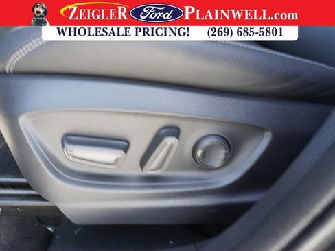 Used 2023 Toyota Corolla Cross XLE w/ Convenience Package image 15