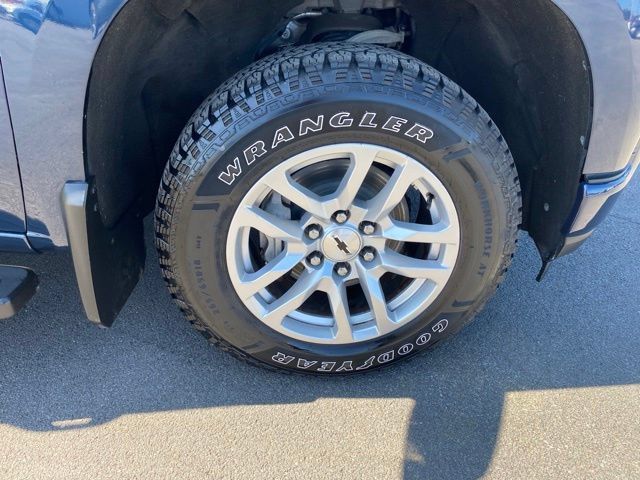 Used 2020 Chevrolet Silverado 1500 RST AWD/4WD image 27