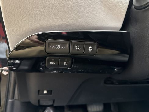 Used 2022 Toyota Prius XLE w/ Advanced Technology Package image 43