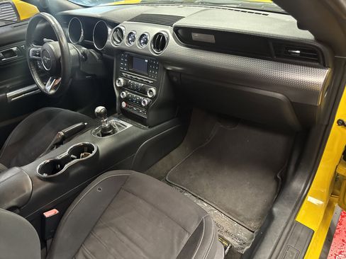 Used 2017 Ford Mustang Coupe w/ Ecoboost Performance Package image 12