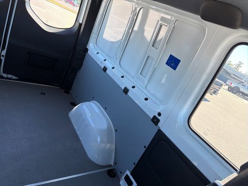 Used 2025 Mercedes-Benz Sprinter 2500 image 12