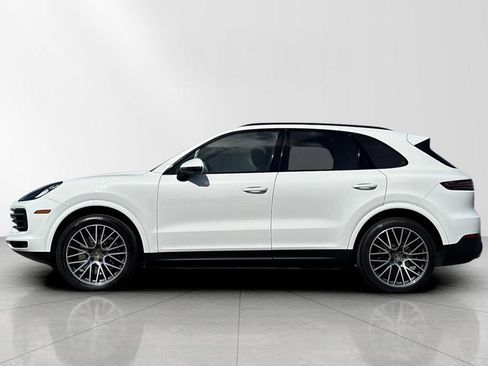 Used 2022 Porsche Cayenne image 3