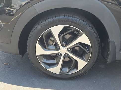 Used 2016 Hyundai Tucson Limited w/ Option Group 03 FWD image 11