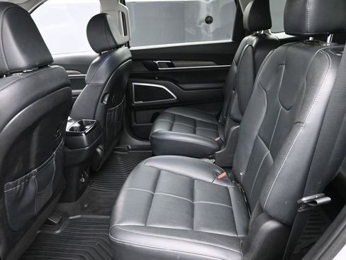 Used 2022 Kia Telluride EX w/ EX Premium Package image 11